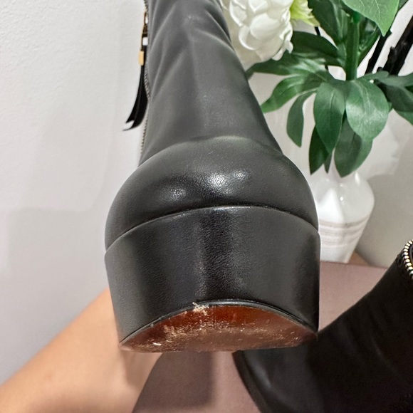 Louis Vuitton Boots - Picture 11 of 14